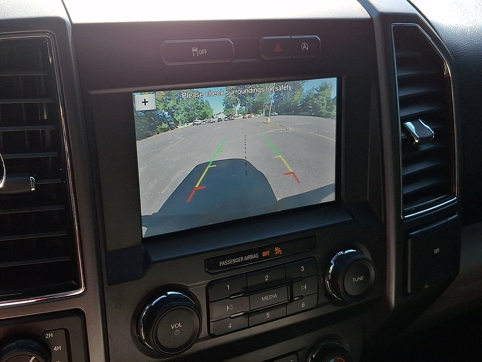 Certified 2019 Ford F150 XLT AWD/4WD image 18