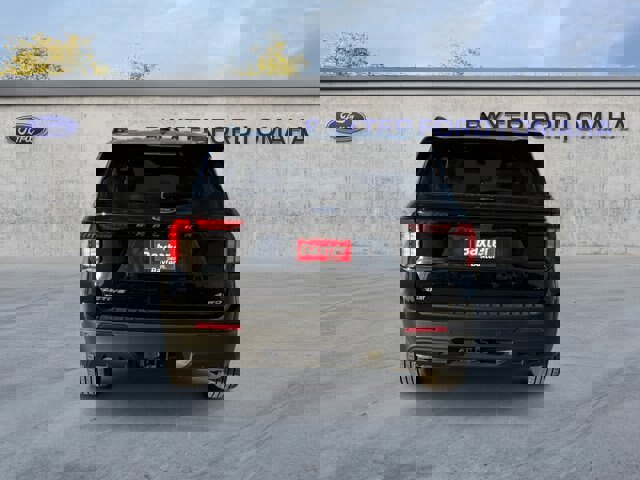 Certified 2025 Ford Explorer Active AWD/4WD image 4