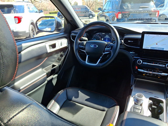 Certified 2023 Ford Explorer ST-Line w/ Class IV Trailer Tow Package image 13