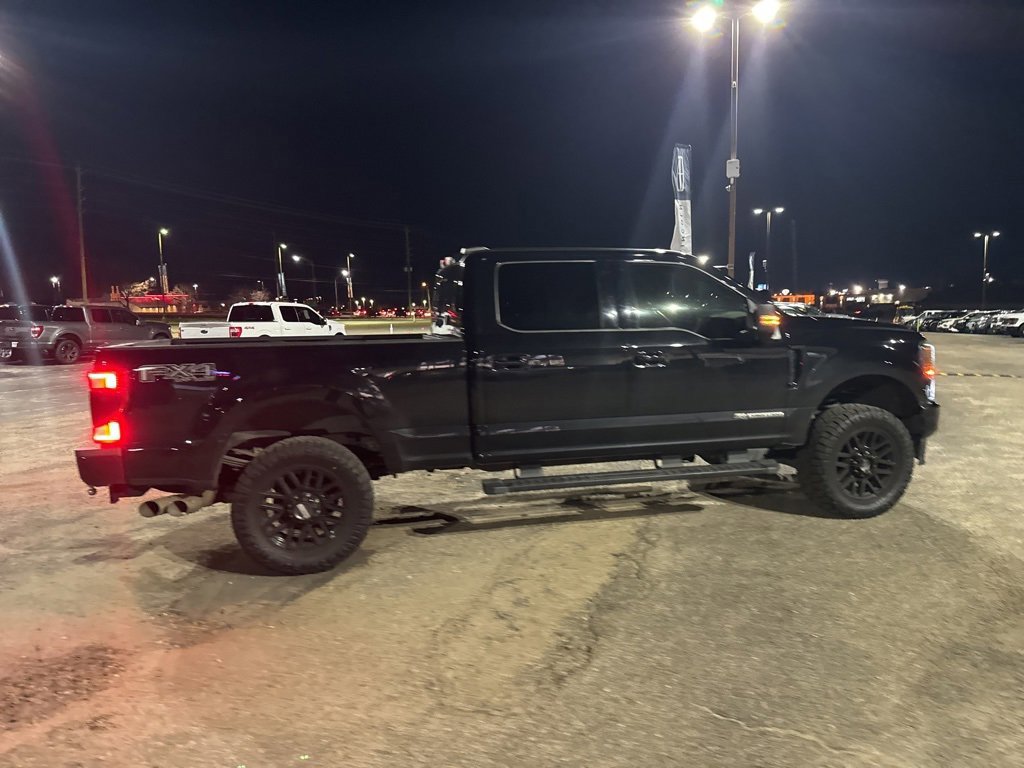Certified 2022 Ford F250 Lariat w/ Black Appearance Package image 15