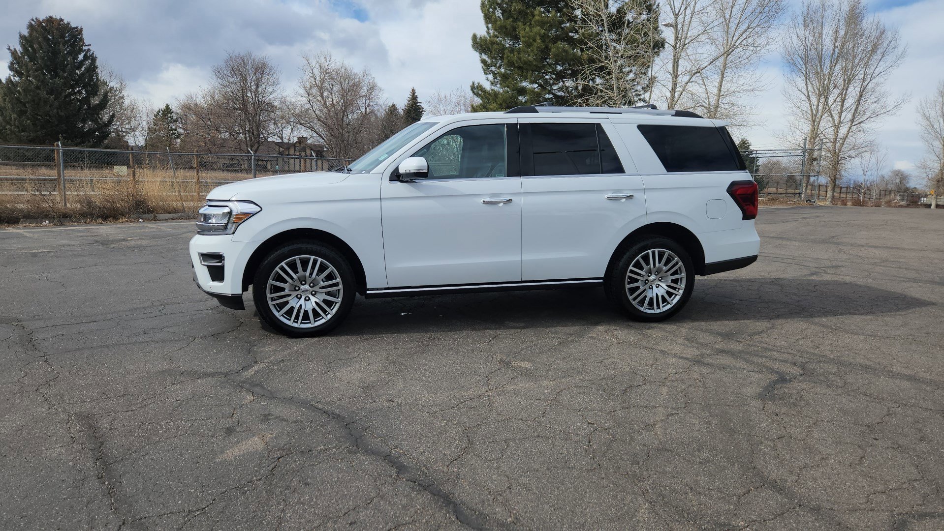 Certified 2024 Ford Expedition Limited image 6