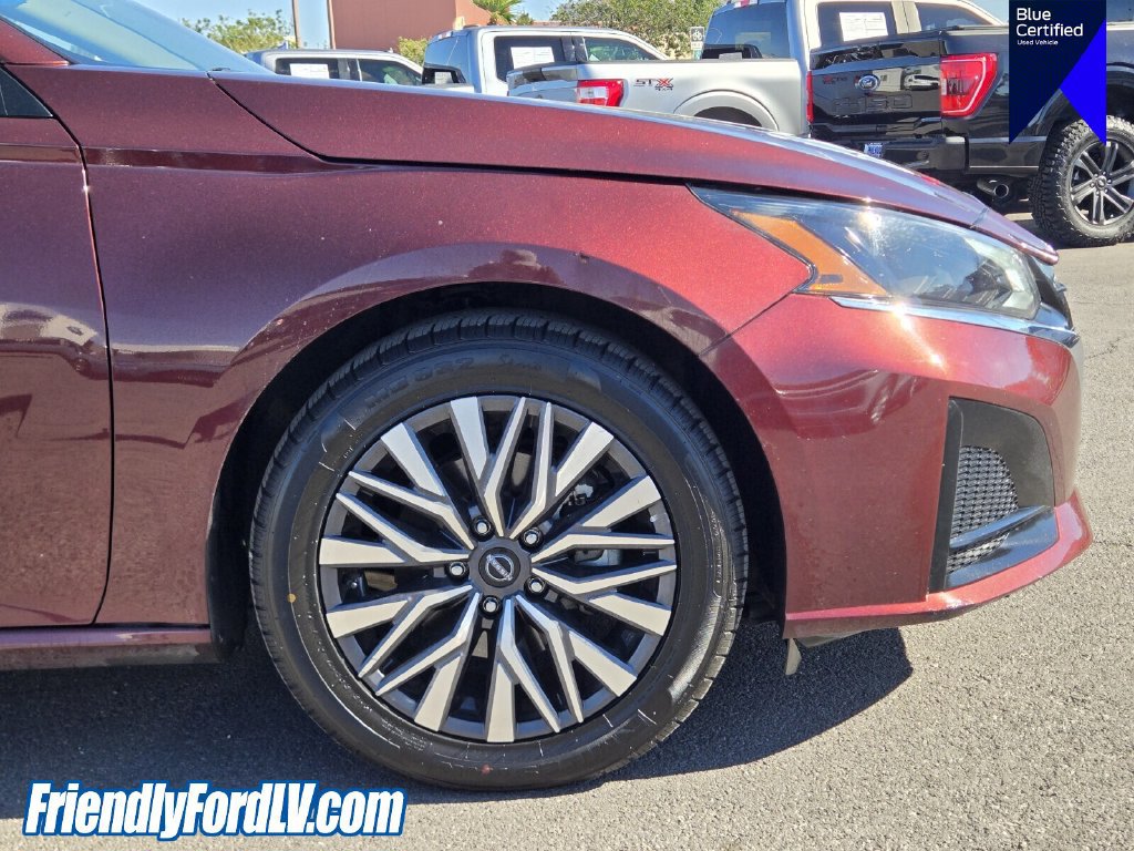 Used 2025 Nissan Altima 2.5 SV FWD image 9
