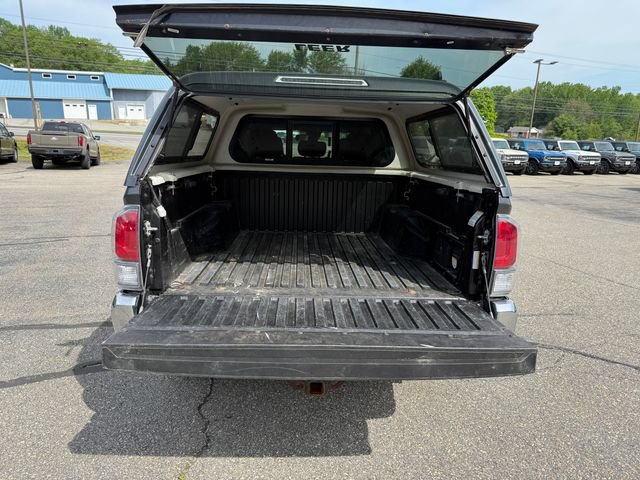 Used 2021 Toyota Tacoma TRD Off-Road AWD/4WD image 12