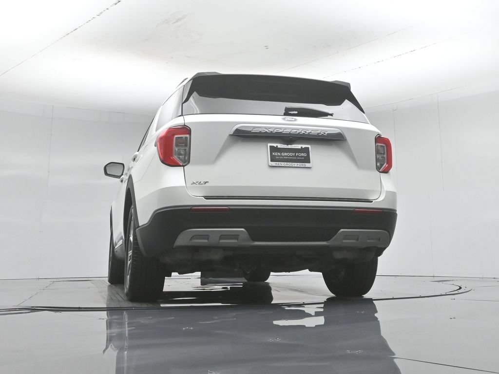 Certified 2021 Ford Explorer XLT w/ Equipment Group 202A RWD image 49