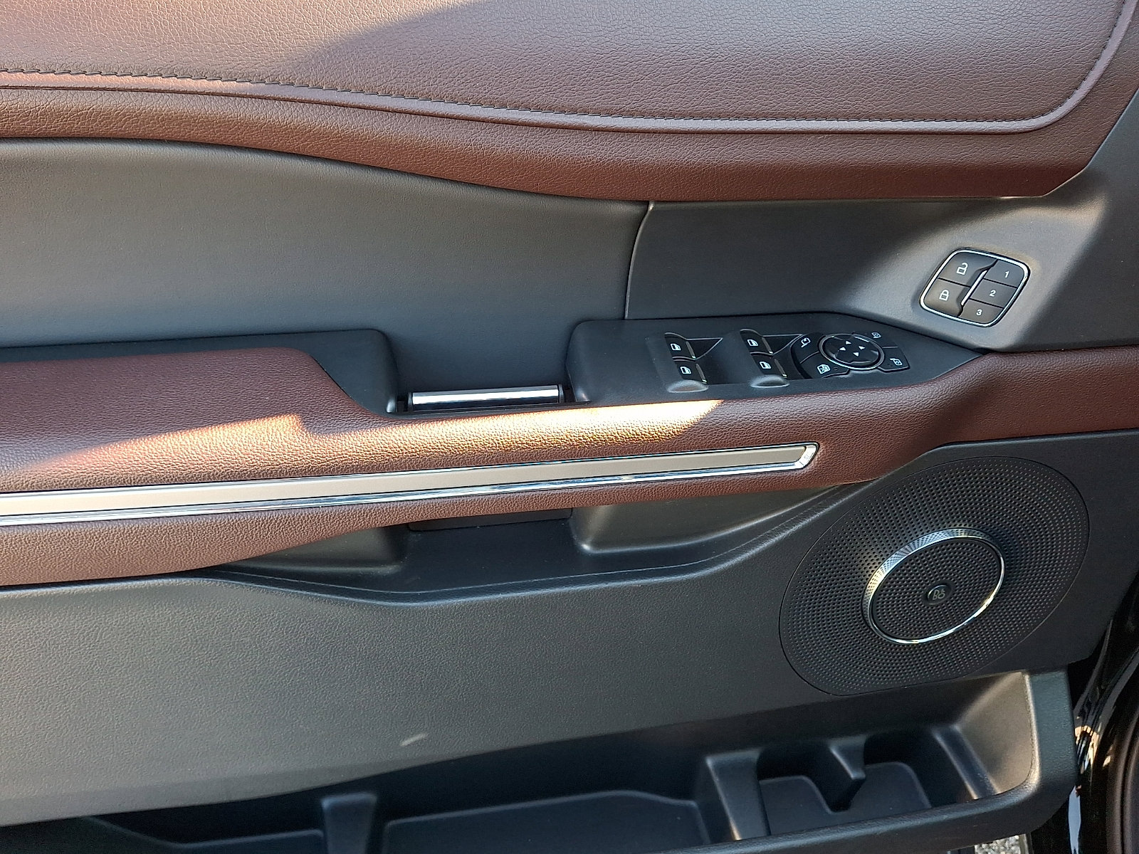 Certified 2024 Ford Expedition Limited image 15