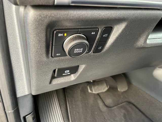 Certified 2025 Ford Expedition Max Platinum image 30