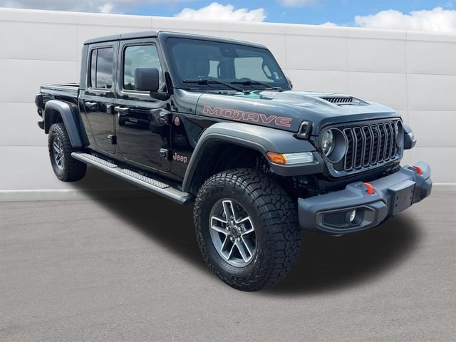 Used 2025 Jeep Gladiator Mojave w/ Safety Group AWD/4WD image 8