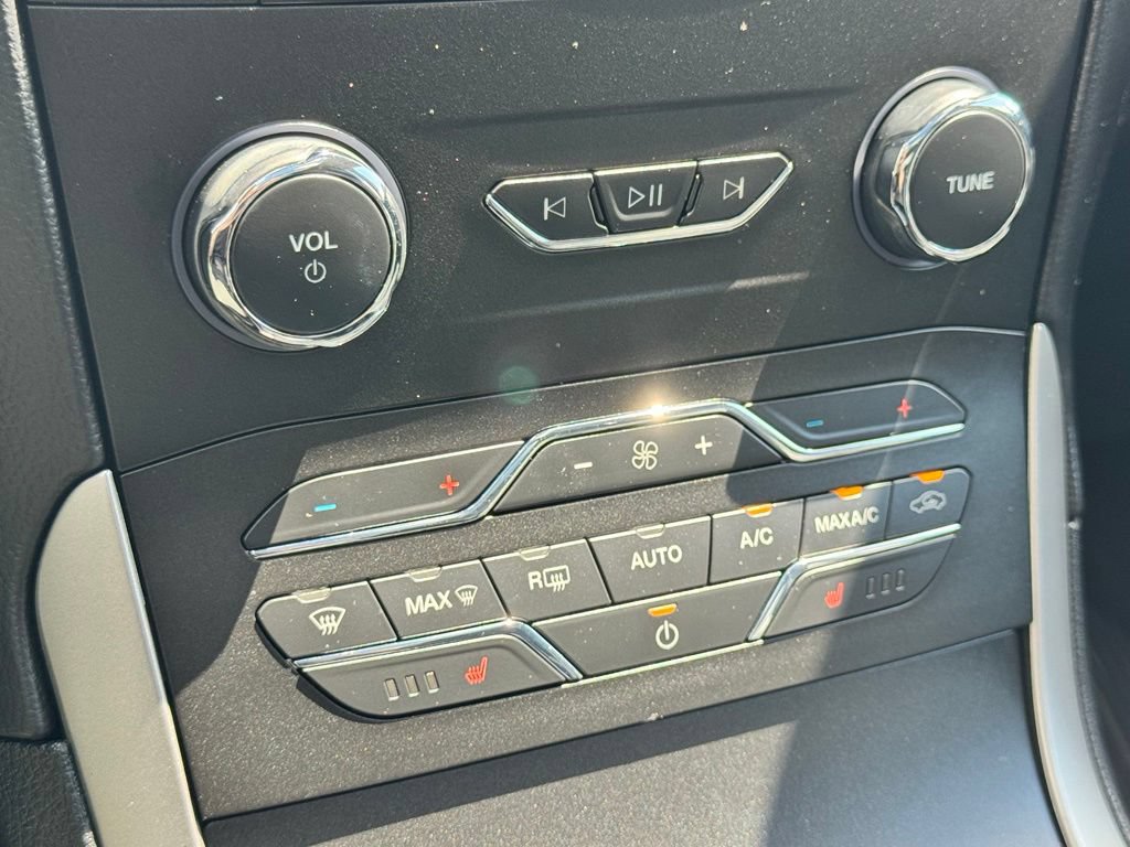 Certified 2020 Ford Edge SEL FWD image 35