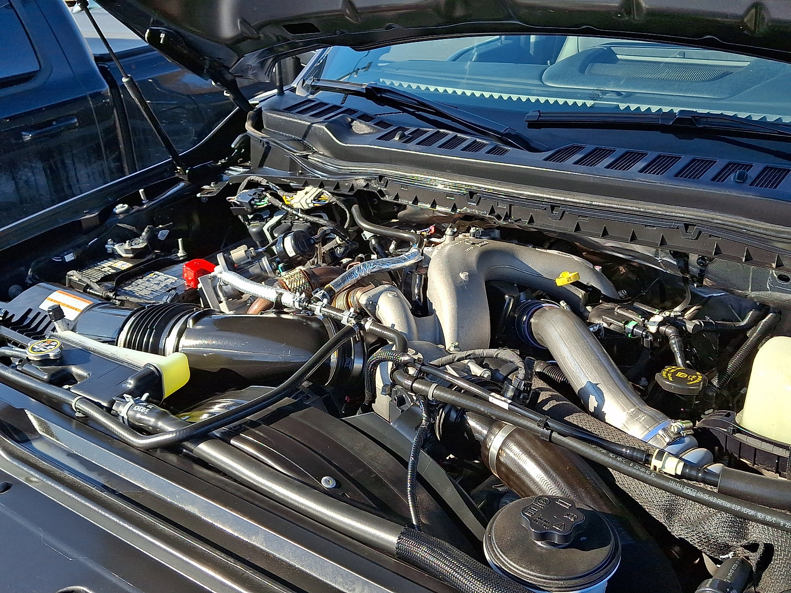 Certified 2024 Ford F350 Lariat w/ Chrome Package image 29