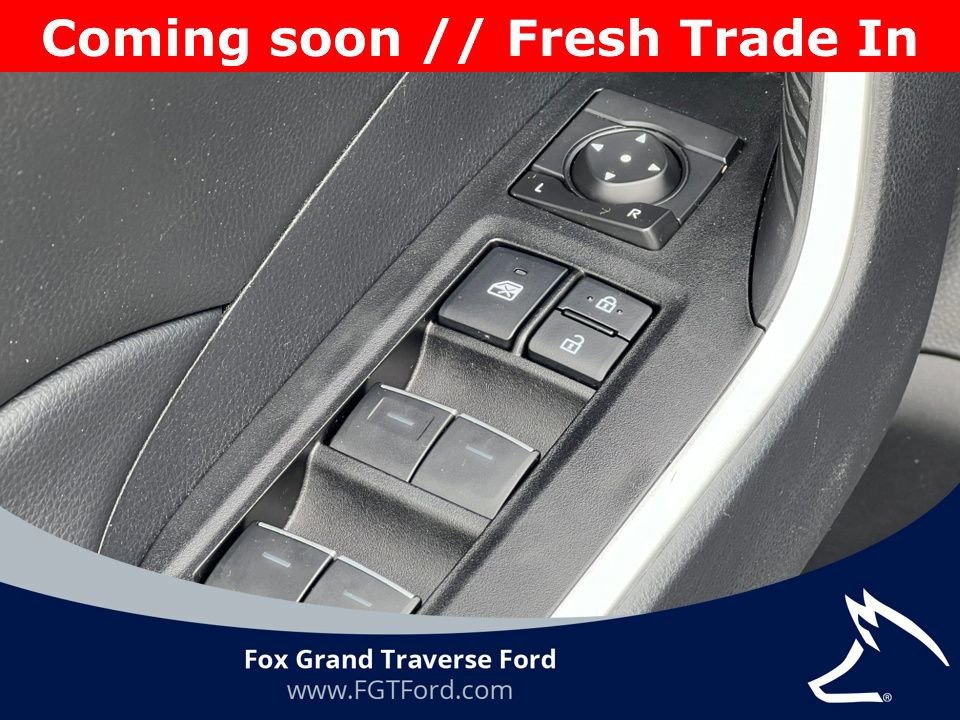 Used 2025 Toyota RAV4 XLE image 17