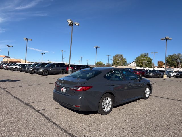 Used 2025 Toyota Camry LE FWD image 5
