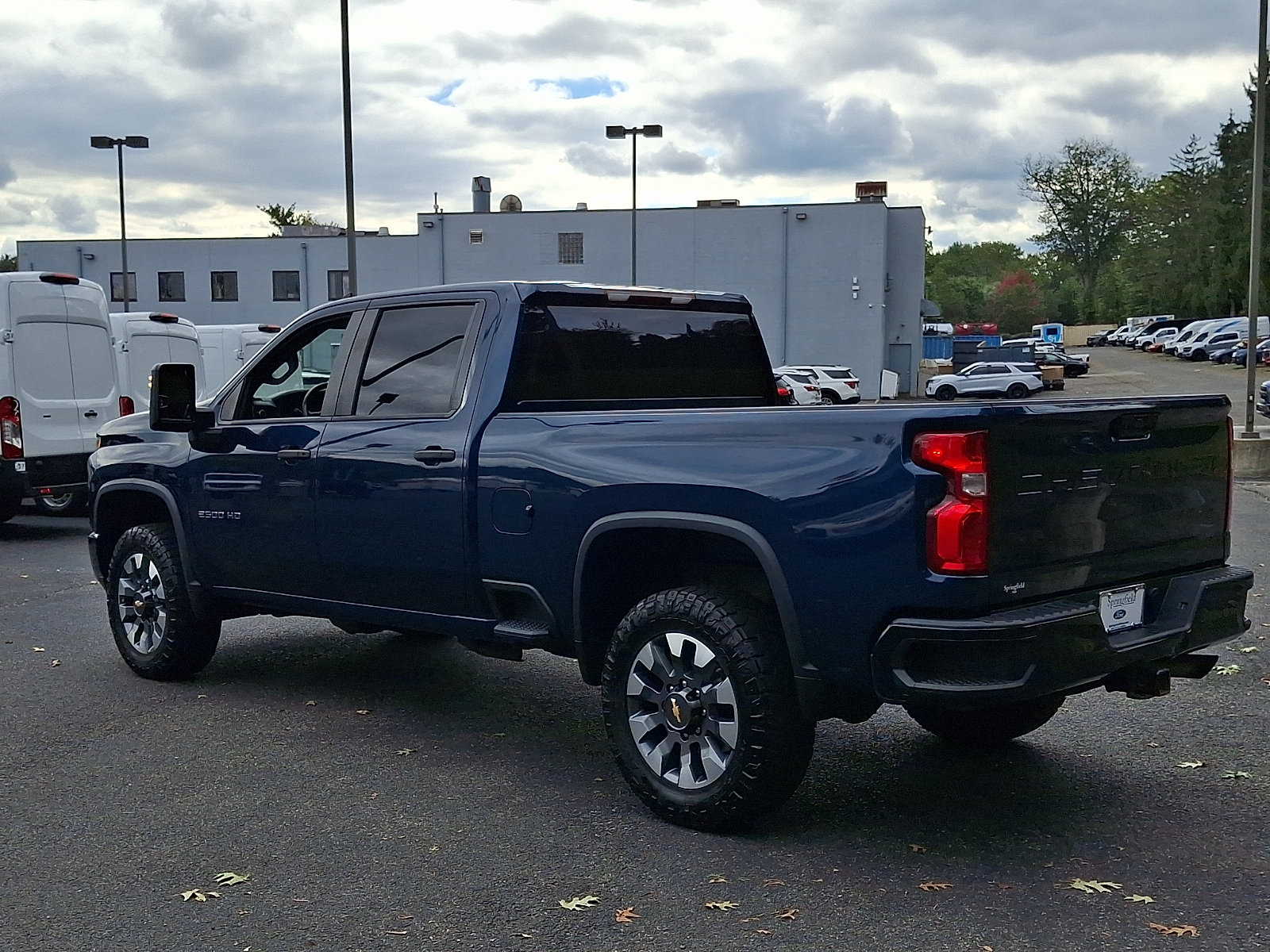 Used 2021 Chevrolet Silverado 2500 Custom w/ Custom Value Package AWD/4WD image 4