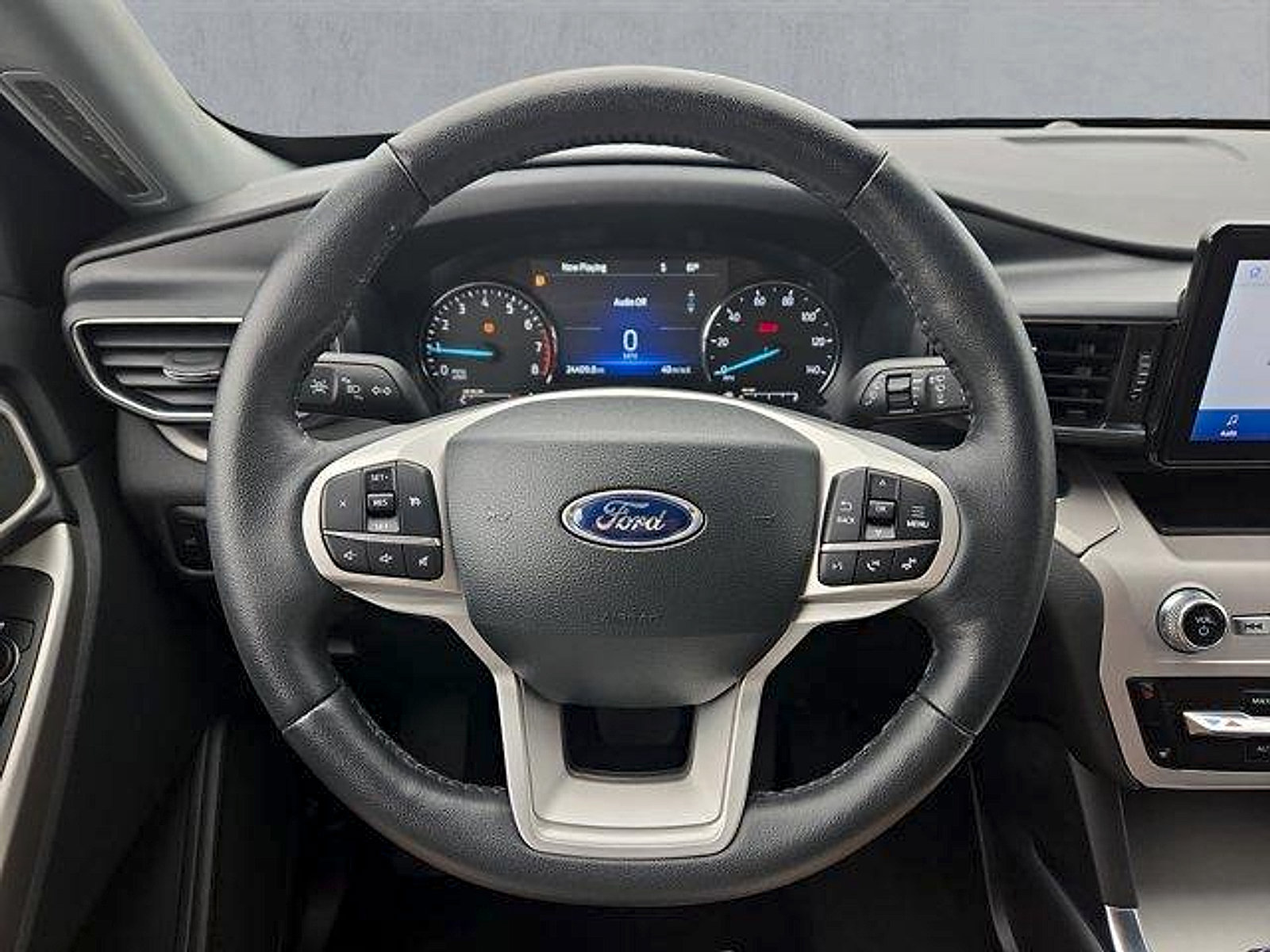 Certified 2023 Ford Explorer XLT w/ Equipment Group 202A AWD/4WD image 13