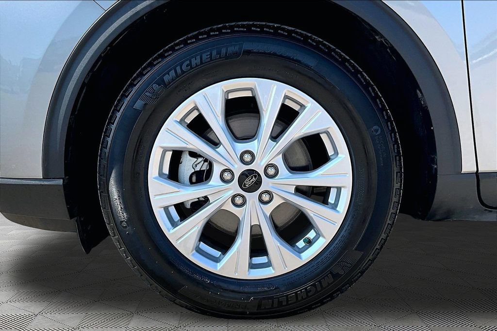 Certified 2024 Ford Escape Active w/ Cold Weather Package FWD image 9