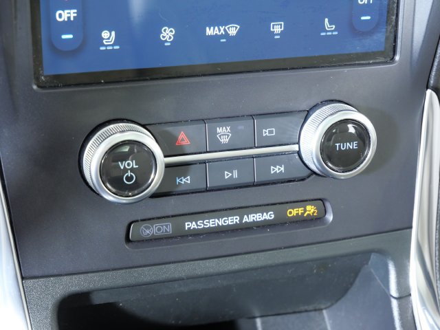 Certified 2024 Ford Edge Titanium w/ Equipment Group 301A AWD/4WD image 24
