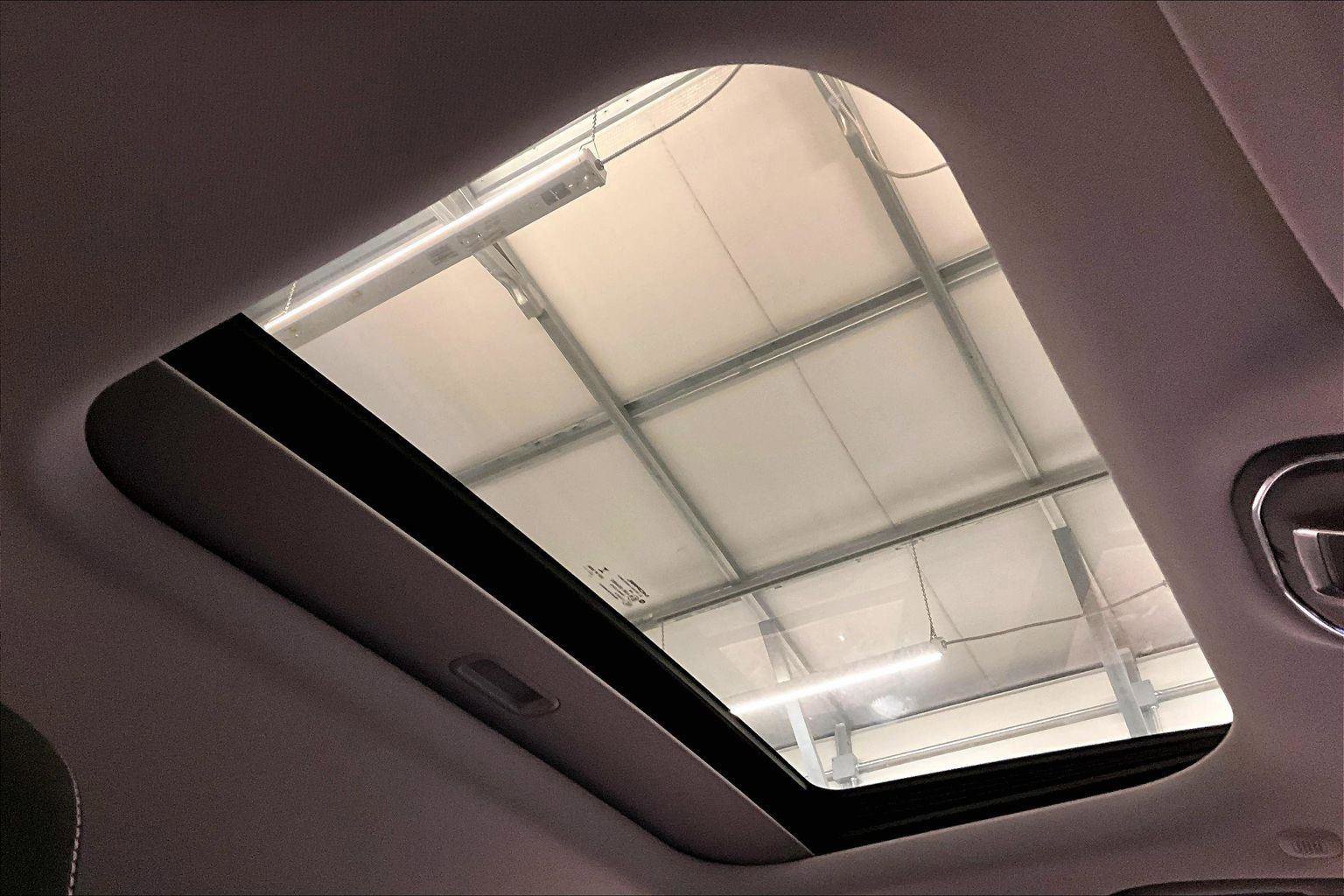 Used 2023 Jeep Grand Cherokee Laredo image 21