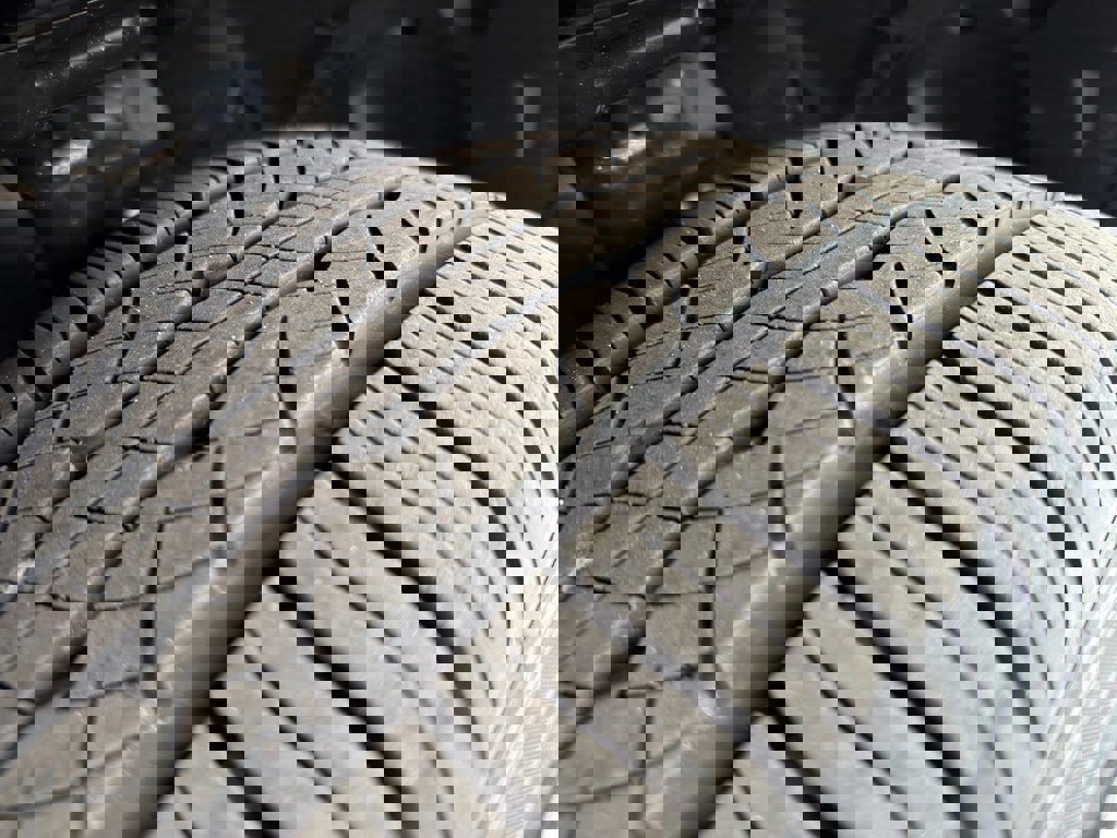 Used 2023 Nissan Rogue SV image 6