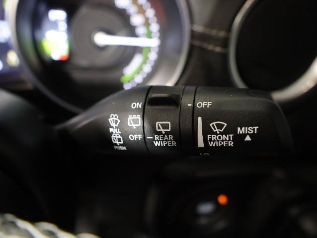 Used 2022 Jeep Wrangler Unlimited Sahara w/ Cold Weather Group AWD/4WD image 33