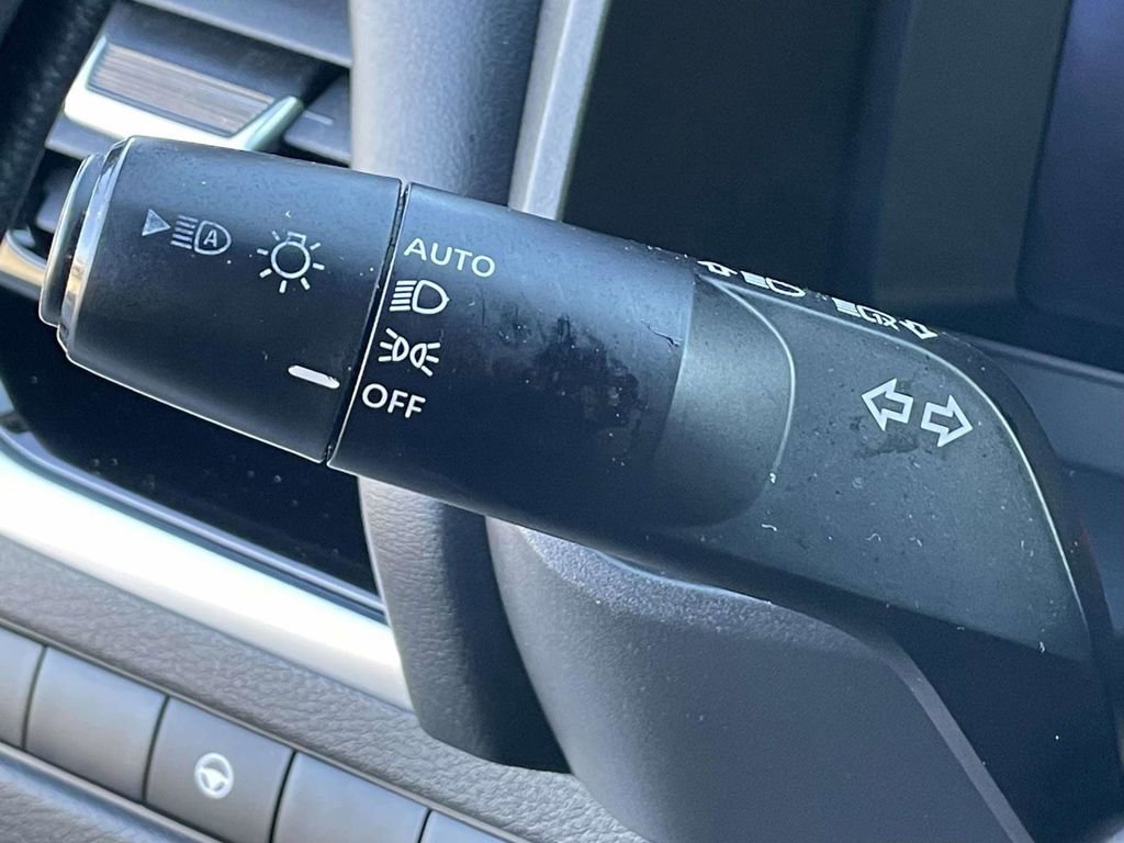 Used 2024 Nissan Rogue SL w/ SL Premium Package image 21