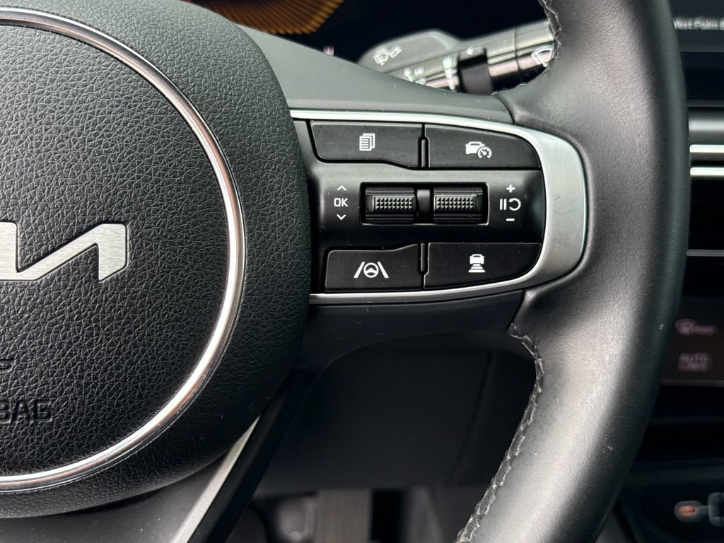 Used 2025 Kia K5 GT-Line w/ GT-Line Premium Package FWD image 17