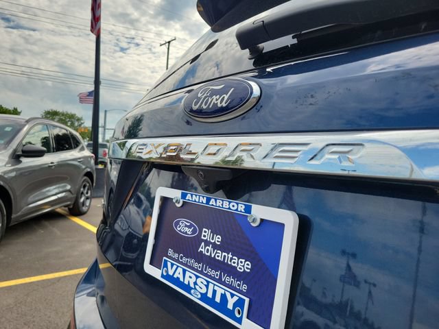 Certified 2017 Ford Explorer XLT w/ Equipment Group 202A FWD image 37