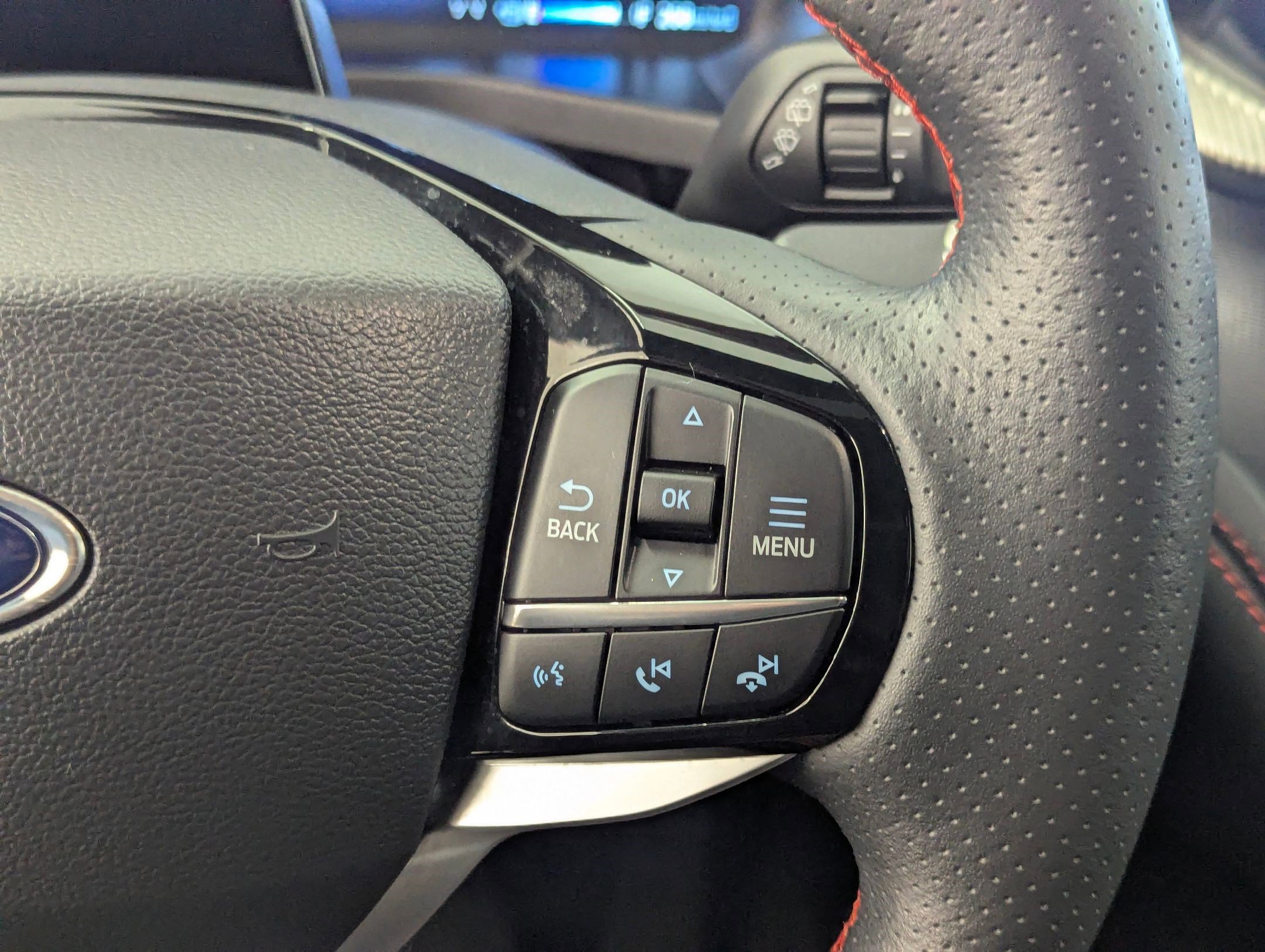 Certified 2025 Ford Explorer ST-Line w/ ST-Line Street Pack image 26