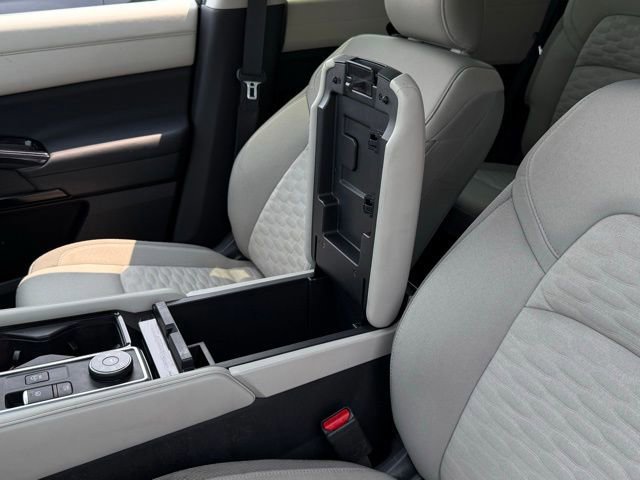 Used 2022 Nissan Pathfinder SV image 46