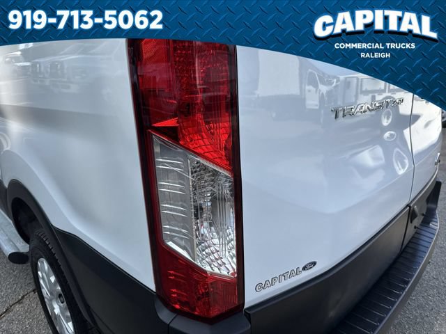 Certified 2025 Ford Transit 250 Low Roof w/ Exterior Upgrade Package RWD image 17