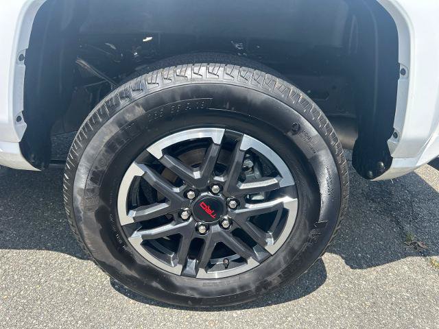 Used 2025 Toyota Tacoma TRD Sport AWD/4WD image 25