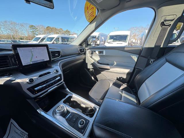 Certified 2022 Ford Explorer XLT w/ Equipment Group 202A image 23