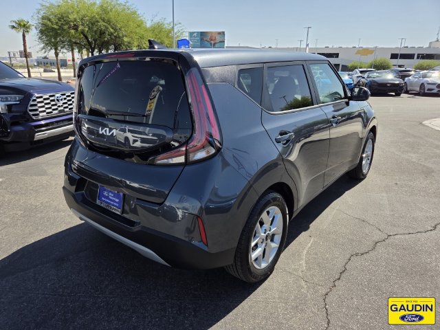 Used 2025 Kia Soul LX w/ LX Technology Package FWD image 7