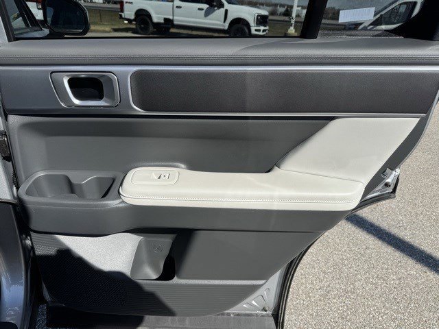 Used 2025 Hyundai Santa Fe SEL image 34