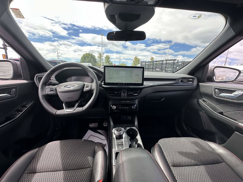 Certified 2023 Ford Escape ST-Line w/ Tech Pack #1 AWD/4WD image 13