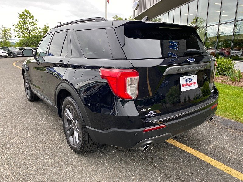 Certified 2023 Ford Explorer XLT w/ Equipment Group 202A AWD/4WD image 6