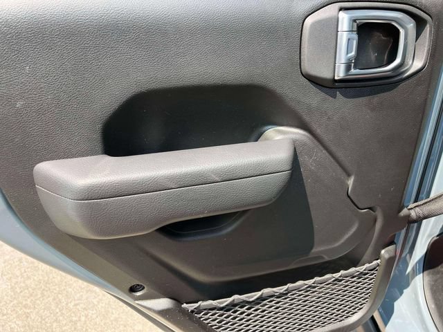 Used 2025 Jeep Gladiator Sport AWD/4WD image 18