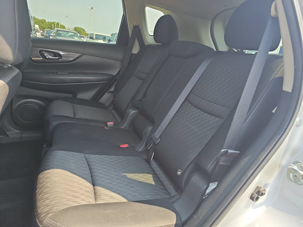 Used 2020 Nissan Rogue SV AWD/4WD image 14