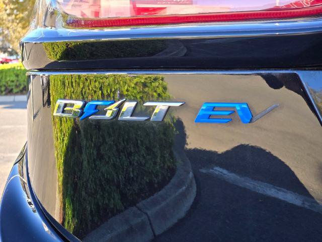 Used 2023 Chevrolet Bolt LT w/ Infotainment Package FWD image 9