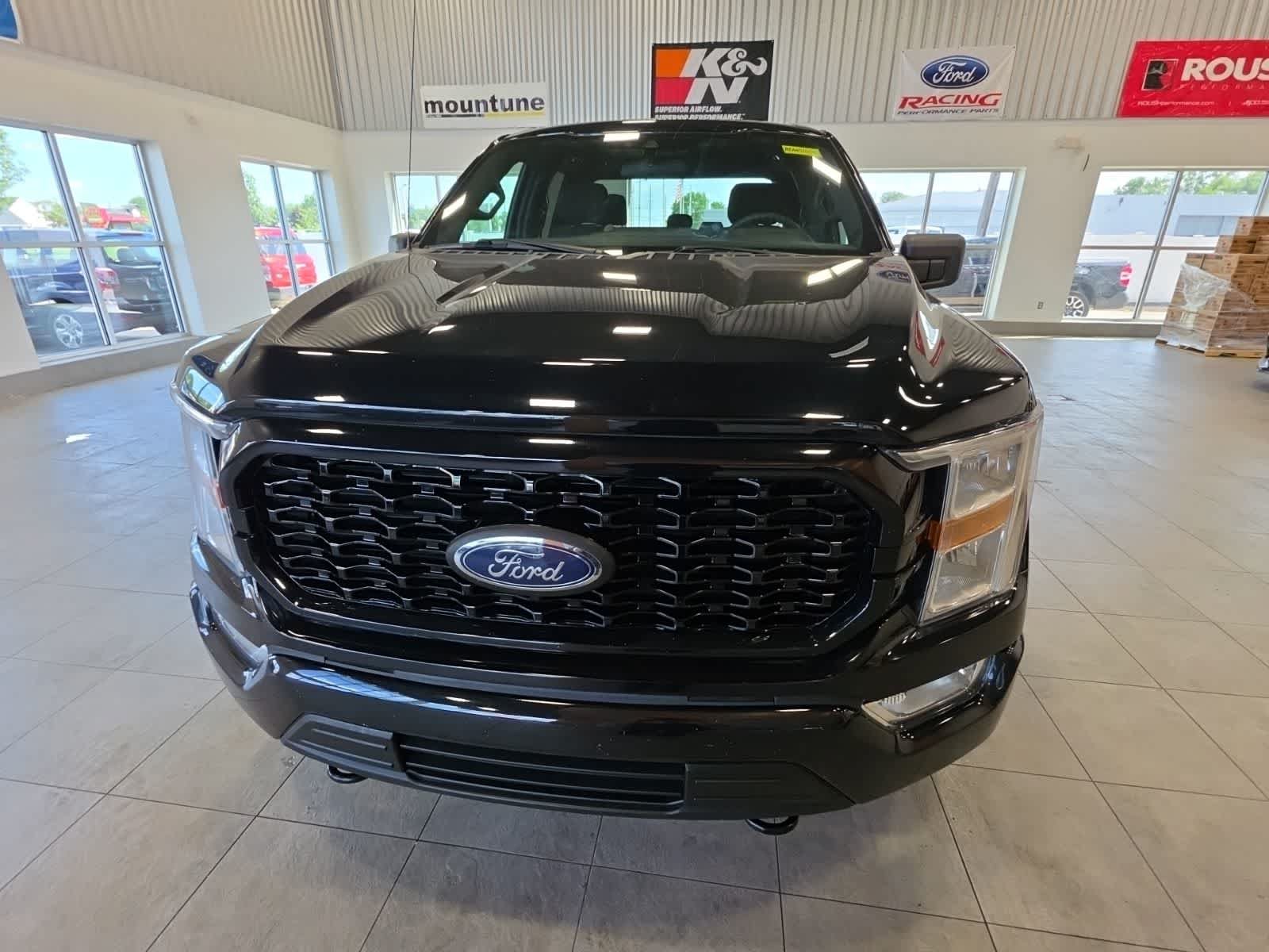 Certified 2021 Ford F150 XL w/ STX Appearance Package AWD/4WD image 4