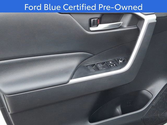 Used 2021 Toyota RAV4 XLE image 13