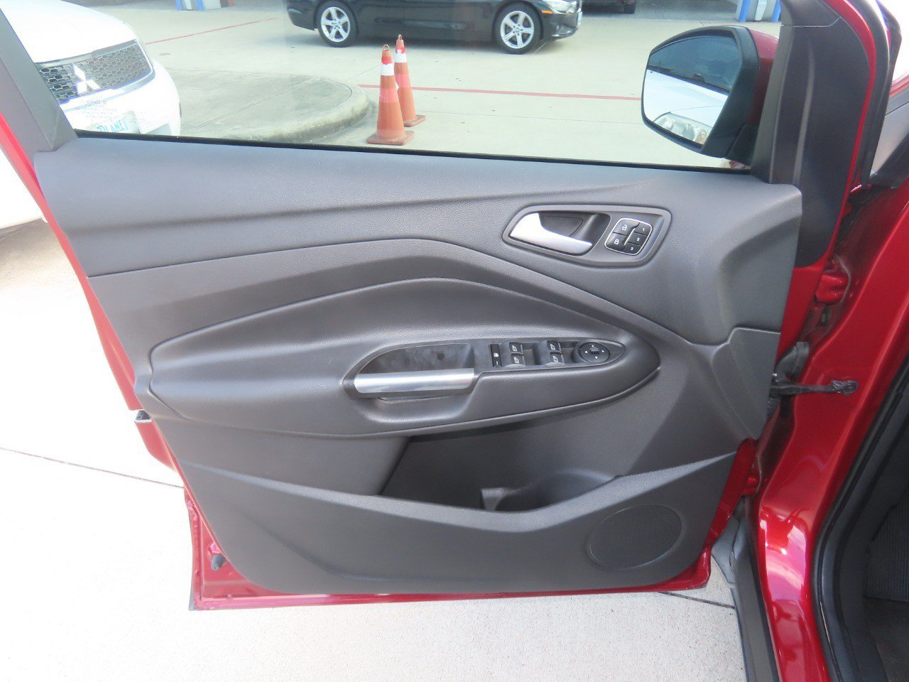 Certified 2017 Ford Escape Titanium FWD image 24