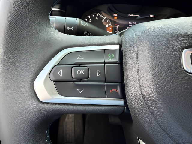 Used 2022 Jeep Compass Latitude w/ Sun and Sound Group AWD/4WD image 14