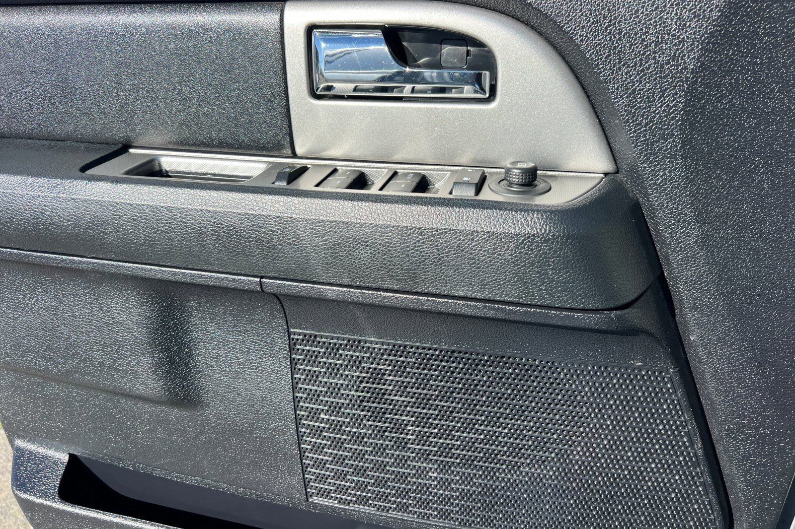 Certified 2017 Ford Expedition XLT w/ Equipment Group 201A image 12