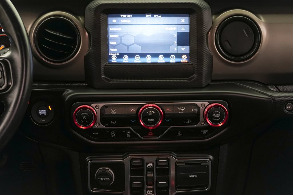 Used 2021 Jeep Gladiator Sport AWD/4WD image 17