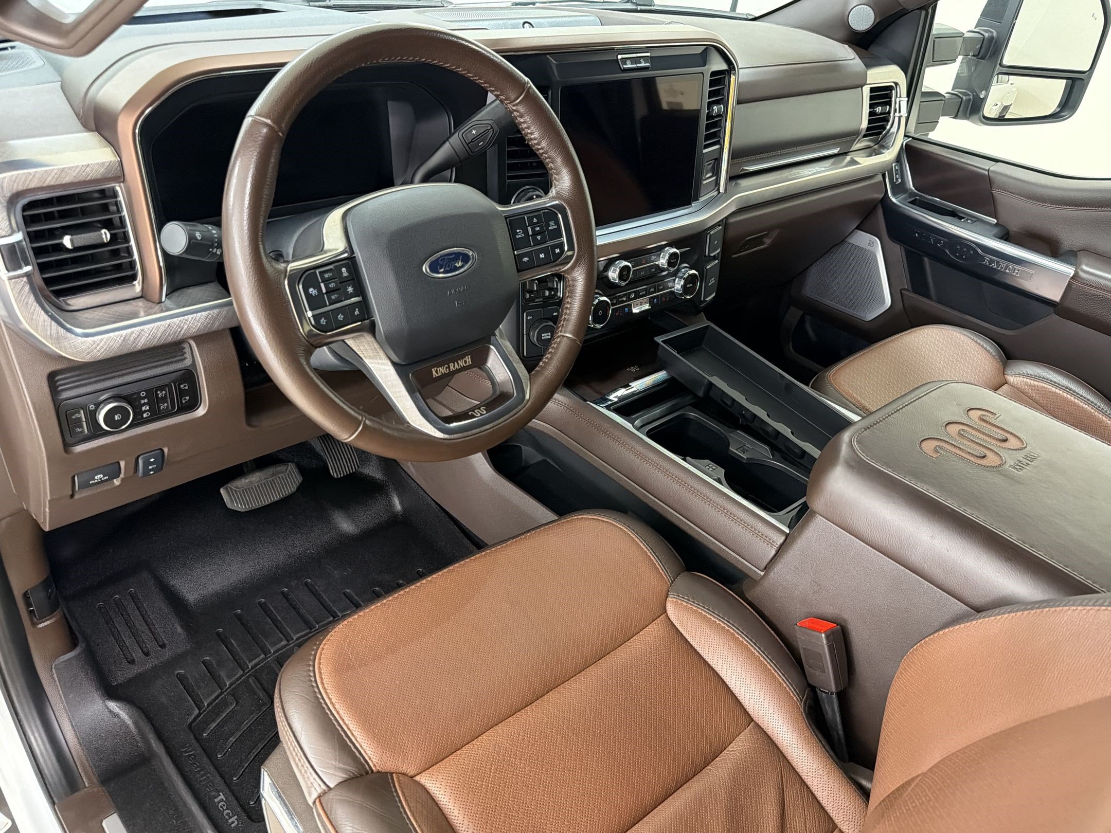 Certified 2025 Ford F450 King Ranch w/ FX4 Off-Road Package AWD/4WD image 4