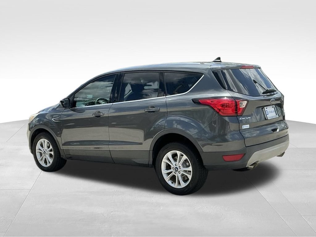 Certified 2019 Ford Escape SE FWD image 3
