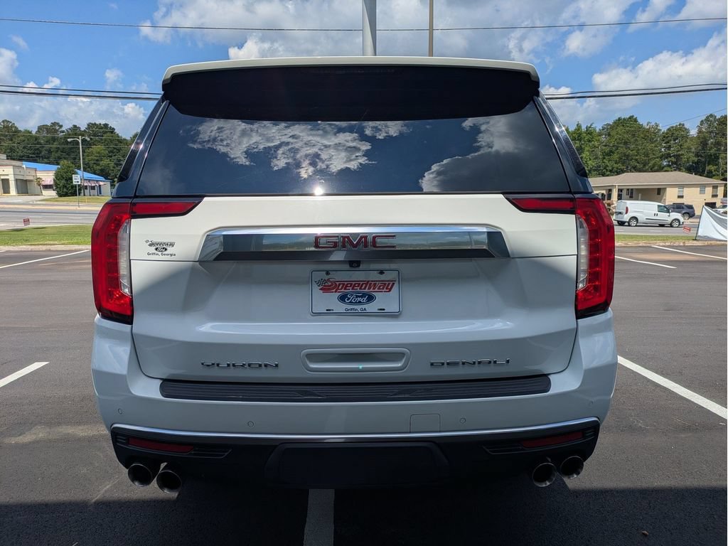 Used 2022 GMC Yukon XL Denali AWD/4WD image 6