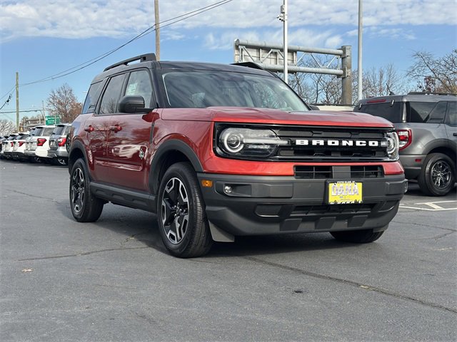 Certified 2023 Ford Bronco Sport Outer Banks w/ Tech Package image 9