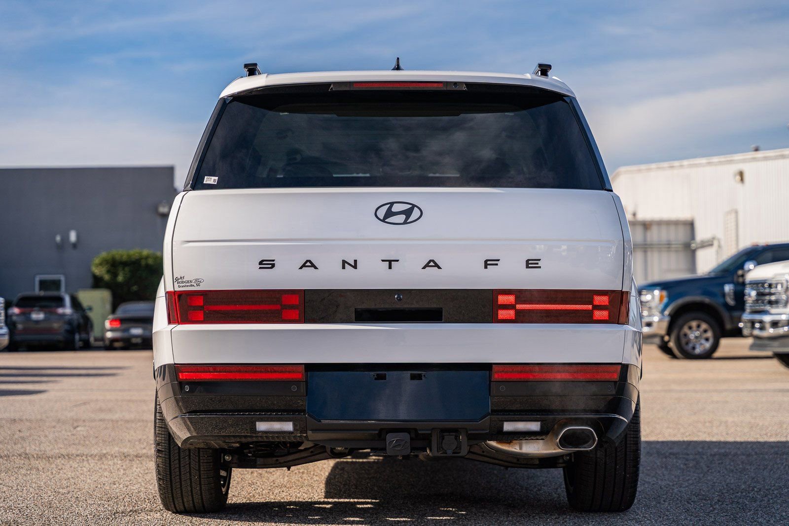 Used 2025 Hyundai Santa Fe Calligraphy w/ Tow & Go Package image 6