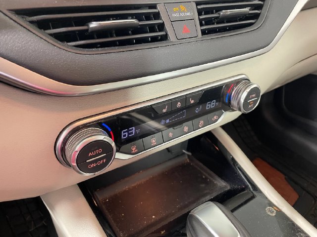 Used 2020 Nissan Altima 2.5 SV FWD image 8