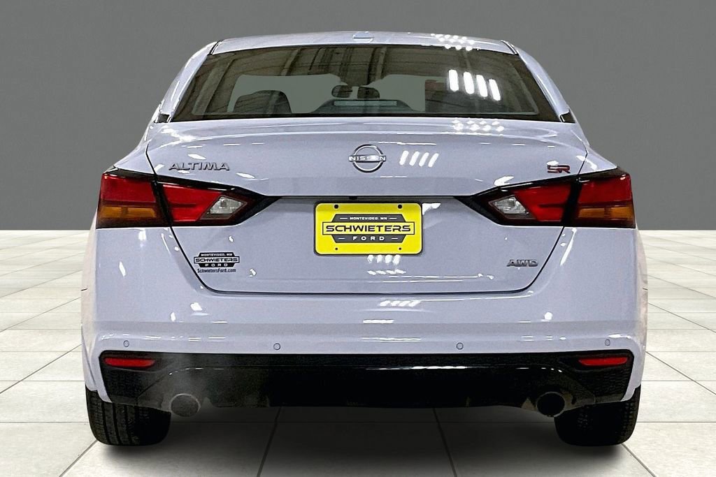 Used 2025 Nissan Altima 2.5 SR image 3